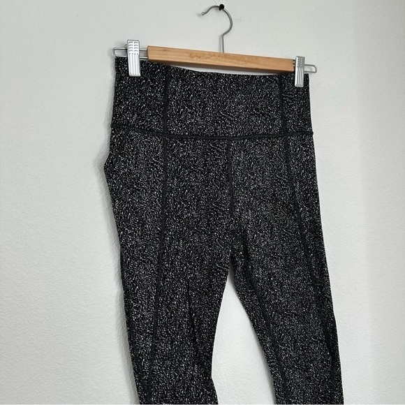 Athleta Lightning Static 7/8 Leggings Black White High Waisted Size Small Women - Picture 3 of 10